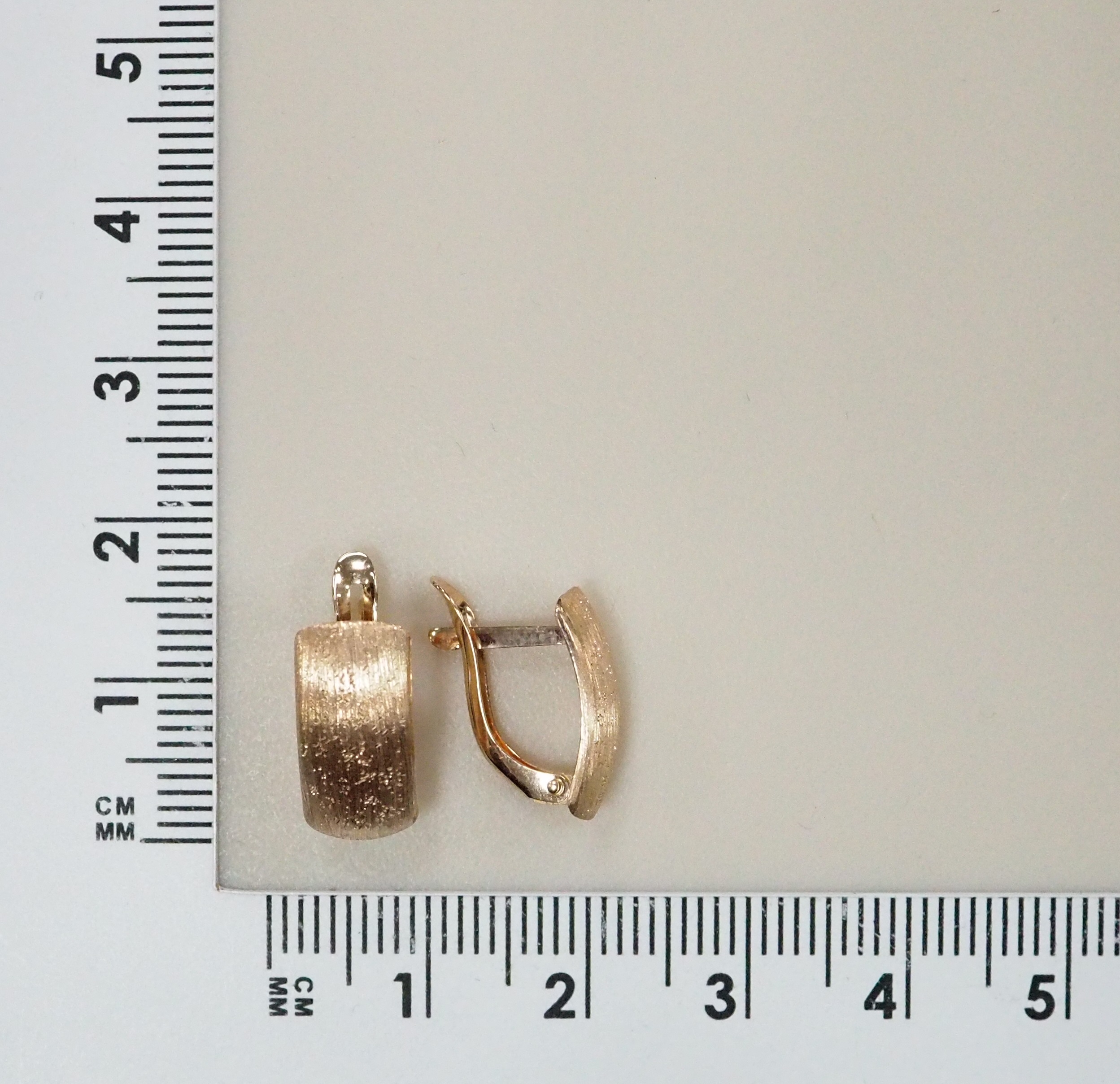 Серьги из золота